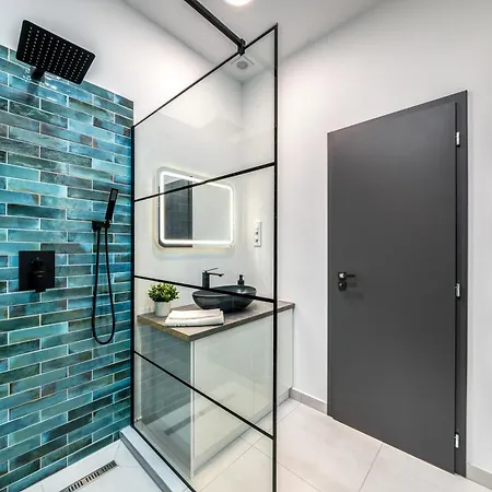 Budapest Skyline Luxury Penthouse - Brand New & Panoramic City View Budapest